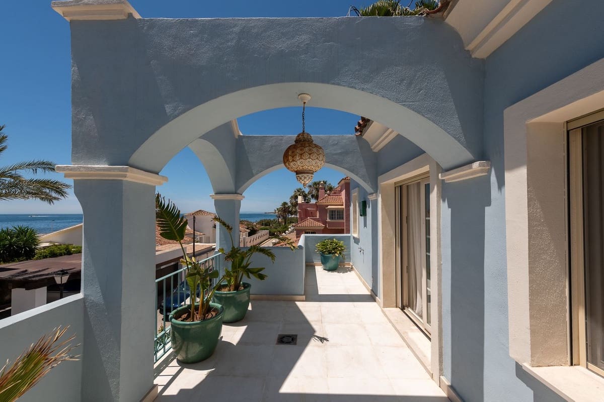 6 soverom Villa til salgs i Marbella med svømmebasseng garasje - € 4 200 000 (Ref: 9038117)