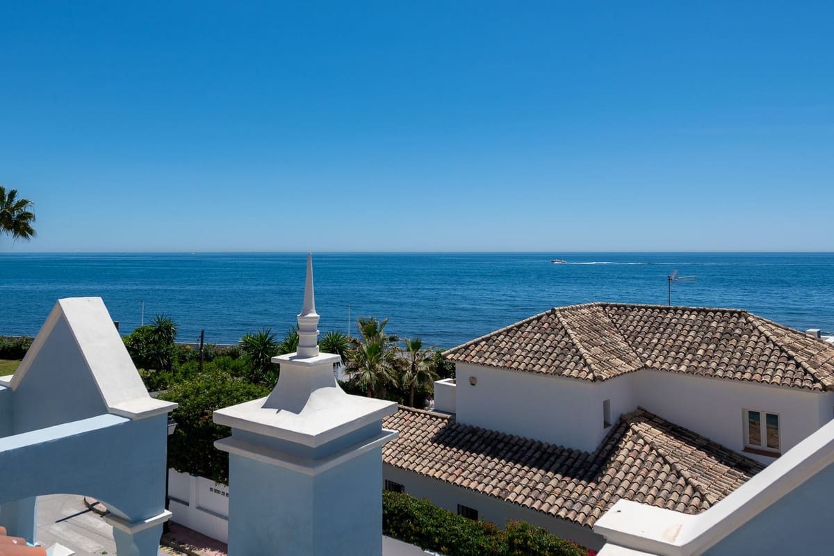 6 soverom Villa til salgs i Marbella med svømmebasseng garasje - € 4 200 000 (Ref: 9038117)