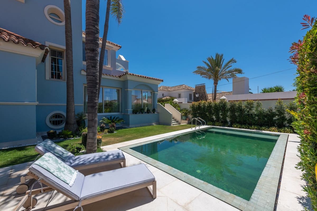 6 soverom Villa til salgs i Marbella med svømmebasseng garasje - € 4 200 000 (Ref: 9038117)