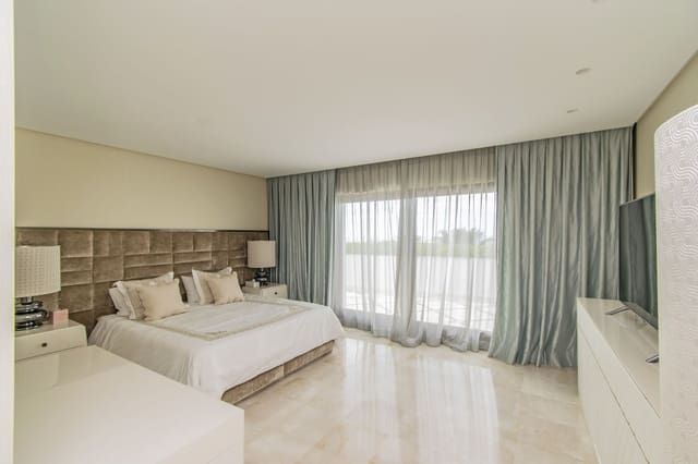 5 quarto Penthouse para venda em Centro, Estepona com piscina garagem - 5 950 000 € (Ref: 9038127)