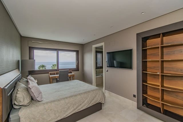 5 quarto Penthouse para venda em Centro, Estepona com piscina garagem - 5 950 000 € (Ref: 9038127)