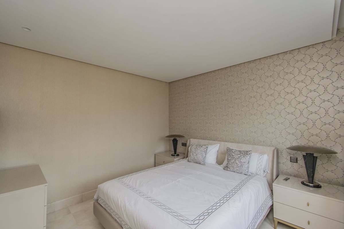 5 makuuhuone Kattohuoneisto myytävänä paikassa Estepona mukana uima-altaan 
autotalli - 5 950 000 € (Ref: 9038127)