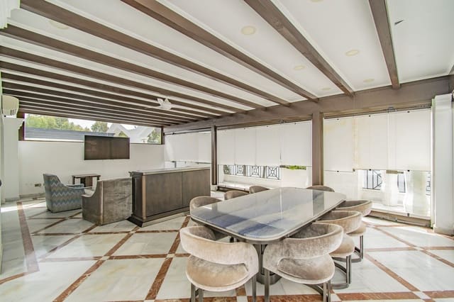 5 quarto Penthouse para venda em Centro, Estepona com piscina garagem - 5 950 000 € (Ref: 9038127)