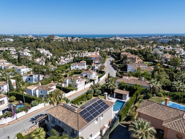 6 makuuhuone Huvila myytävänä paikassa Las Brisas, Marbella mukana uima-altaan 
autotalli - 4 250 000 € (Ref: 9038128)