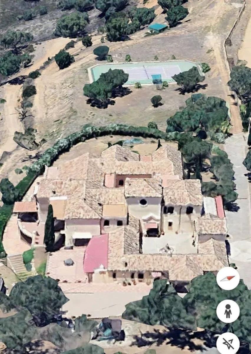 9 soverom Villa til salgs i La Mairena med svømmebasseng garasje - € 12 500 000 (Ref: 9038138)