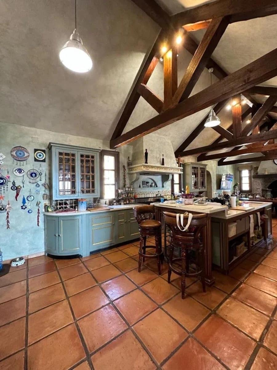 9 soverom Villa til salgs i La Mairena med svømmebasseng garasje - € 12 500 000 (Ref: 9038138)