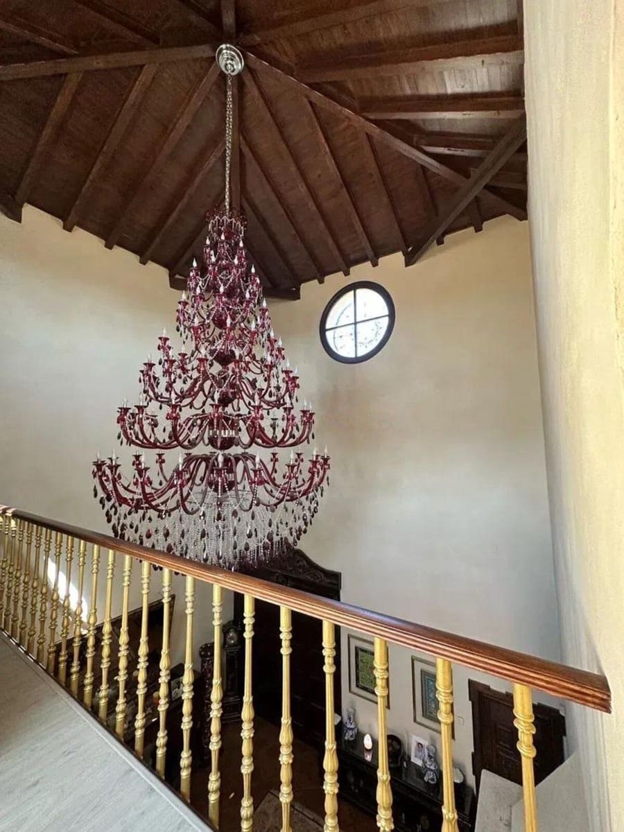 9 soverom Villa til salgs i La Mairena med svømmebasseng garasje - € 12 500 000 (Ref: 9038138)