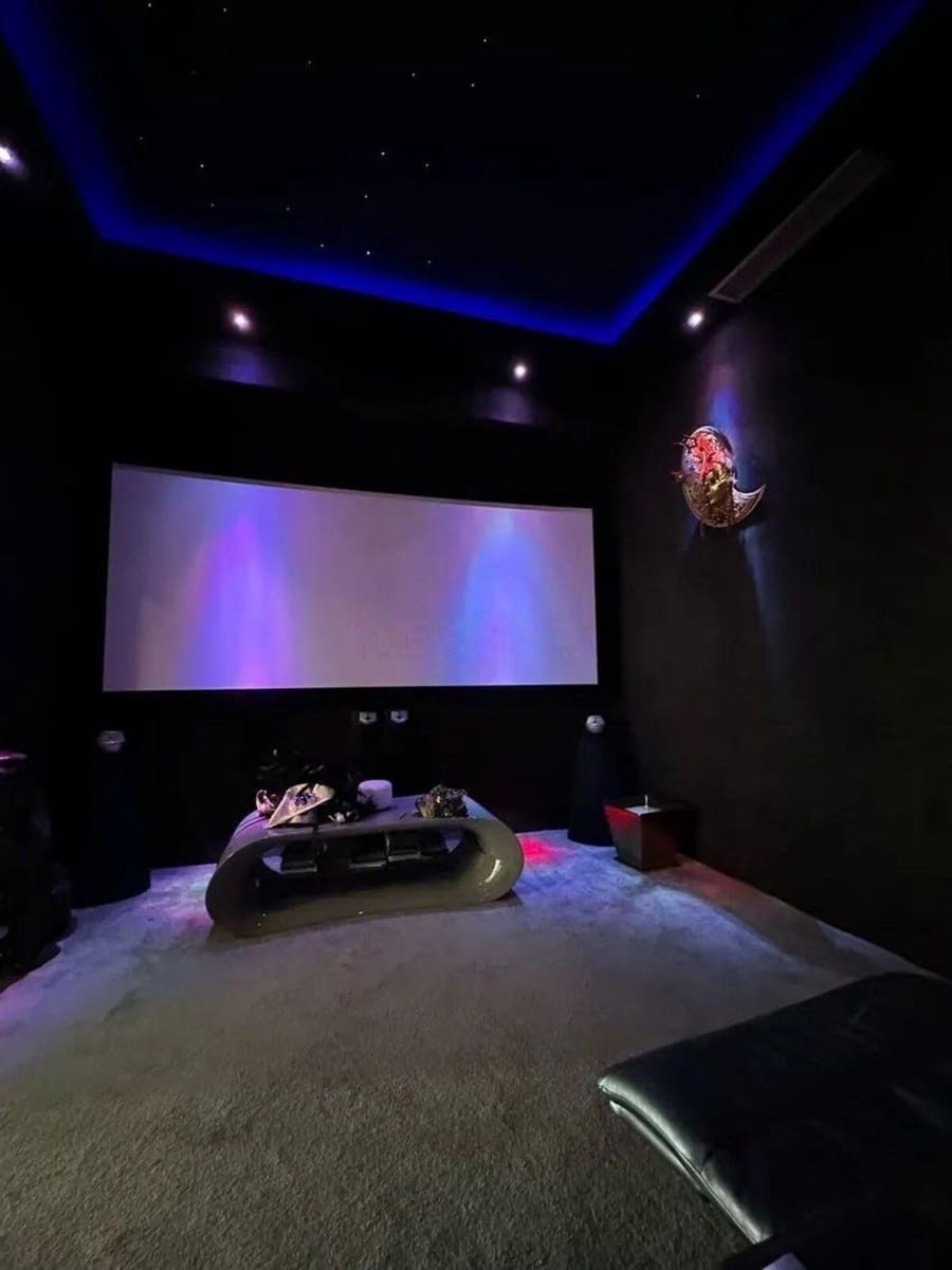 9 soverom Villa til salgs i La Mairena med svømmebasseng garasje - € 12 500 000 (Ref: 9038138)