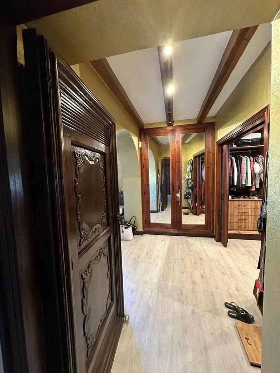 9 soverom Villa til salgs i La Mairena med svømmebasseng garasje - € 12 500 000 (Ref: 9038138)