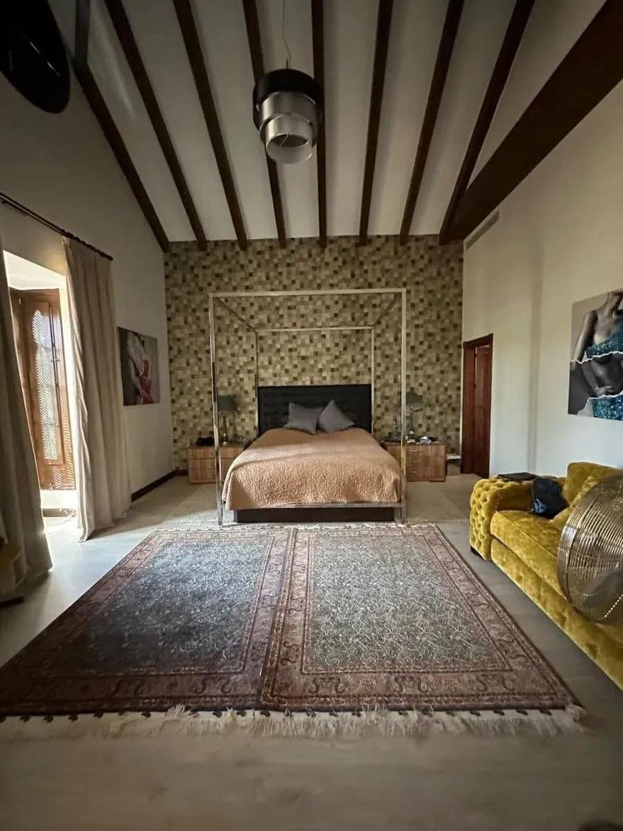 9 soverom Villa til salgs i La Mairena med svømmebasseng garasje - € 12 500 000 (Ref: 9038138)