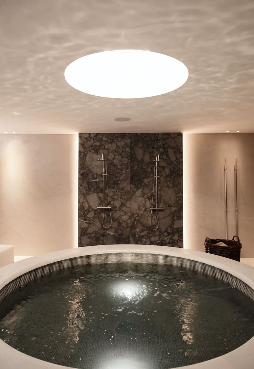 6 soverom Villa til salgs i Nueva Andalucia med svømmebasseng - € 12 500 000 (Ref: 9038139)