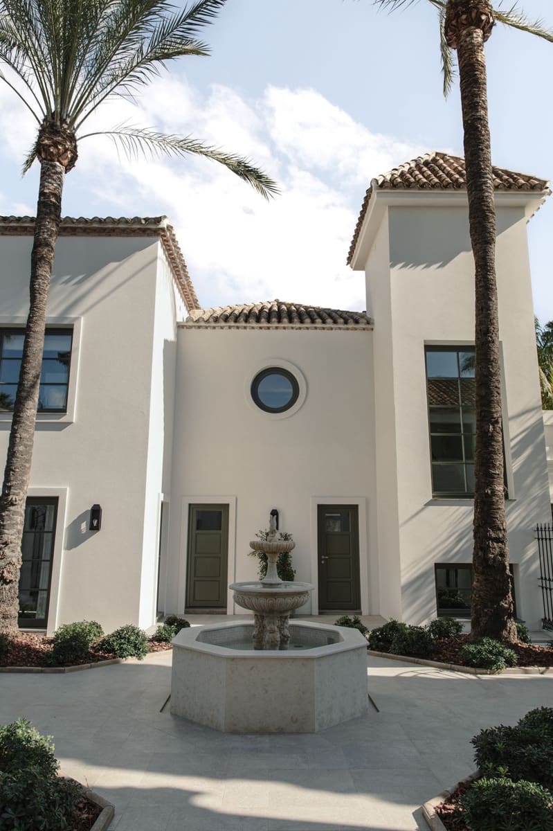 6 soverom Villa til salgs i Nueva Andalucia med svømmebasseng - € 12 500 000 (Ref: 9038139)