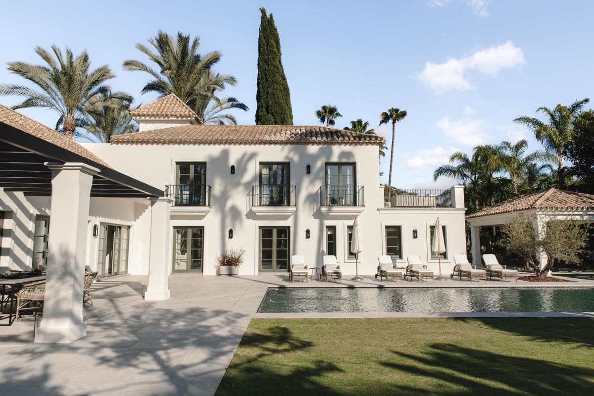 6 soverom Villa til salgs i Nueva Andalucia med svømmebasseng - € 12 500 000 (Ref: 9038139)