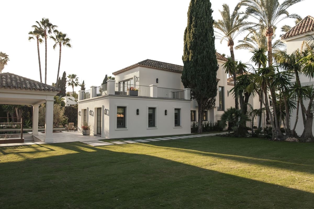 6 soverom Villa til salgs i Nueva Andalucia med svømmebasseng - € 12 500 000 (Ref: 9038139)