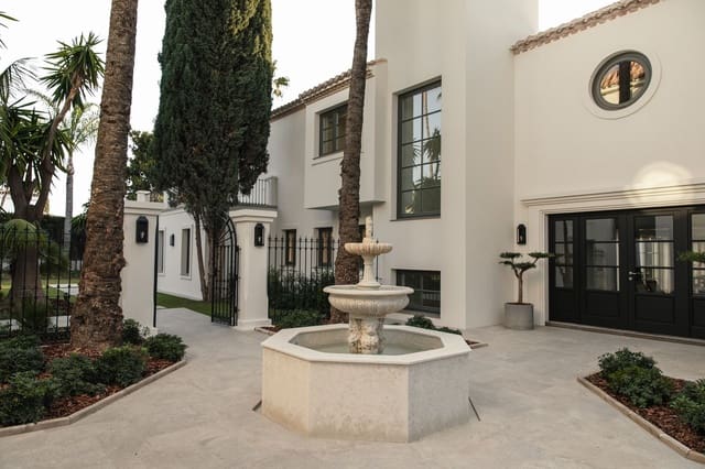 6 soverom Villa til salgs i Las Brisas, Marbella med svømmebasseng - € 12 500 000 (Ref: 9038139)
