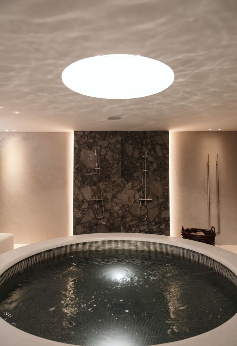 6 soverom Villa til salgs i Nueva Andalucia med svømmebasseng - € 12 500 000 (Ref: 9038139)