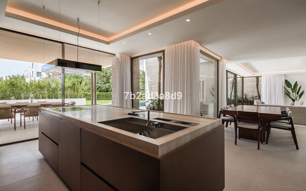 5 sypialnia Willa na sprzedaż w El Paraiso z basenem garażem - 4 990 000 € (Ref: 9038152)