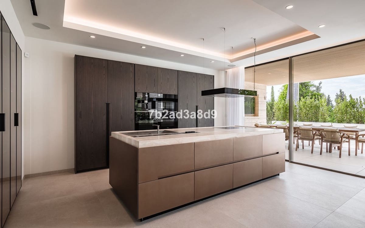 5 sypialnia Willa na sprzedaż w El Paraiso z basenem garażem - 4 990 000 € (Ref: 9038152)