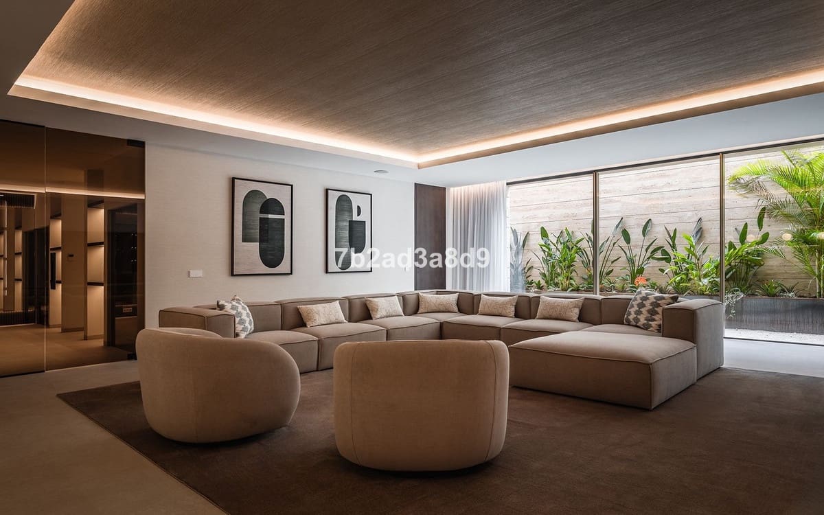 5 sypialnia Willa na sprzedaż w El Paraiso z basenem garażem - 4 990 000 € (Ref: 9038152)