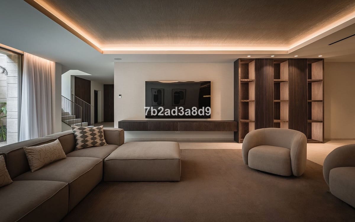 5 sypialnia Willa na sprzedaż w El Paraiso z basenem garażem - 4 990 000 € (Ref: 9038152)