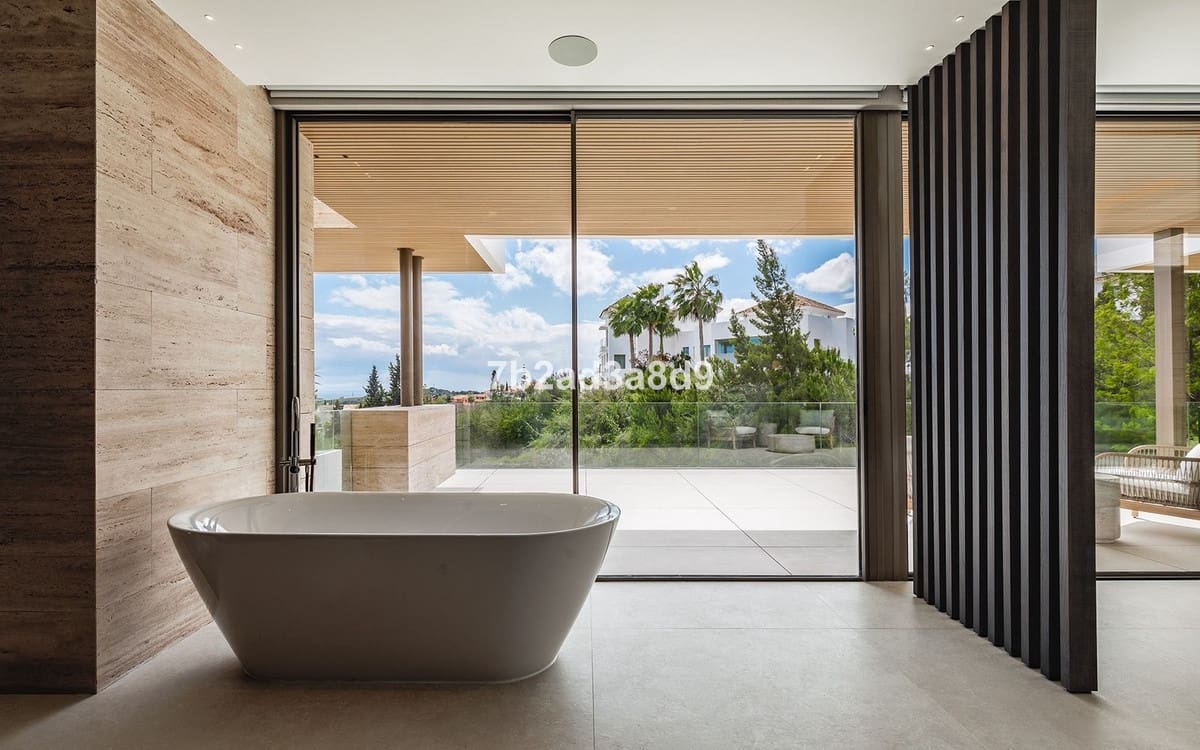 5 sypialnia Willa na sprzedaż w El Paraiso z basenem garażem - 4 990 000 € (Ref: 9038152)