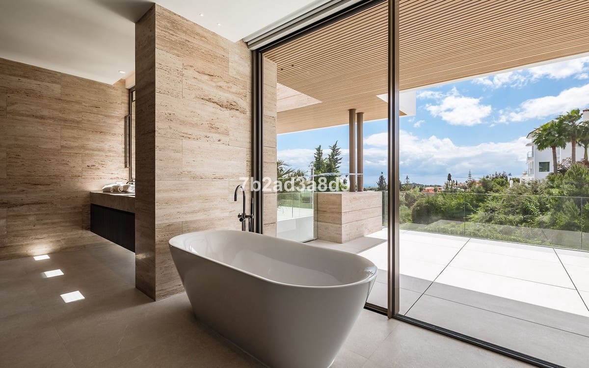 5 sypialnia Willa na sprzedaż w El Paraiso z basenem garażem - 4 990 000 € (Ref: 9038152)