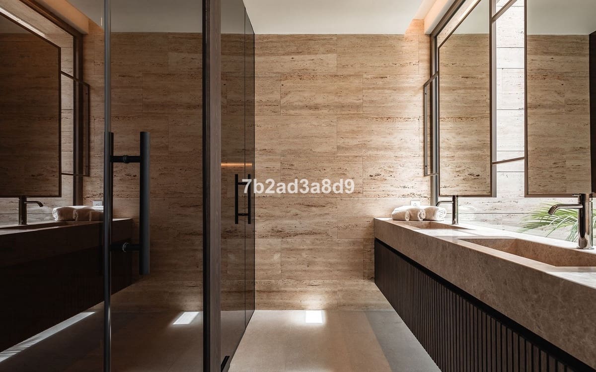 5 sypialnia Willa na sprzedaż w El Paraiso z basenem garażem - 4 990 000 € (Ref: 9038152)