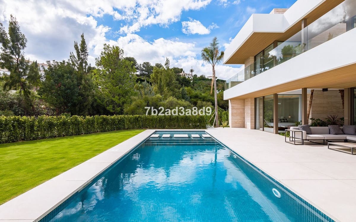 5 sypialnia Willa na sprzedaż w El Paraiso z basenem garażem - 4 990 000 € (Ref: 9038152)