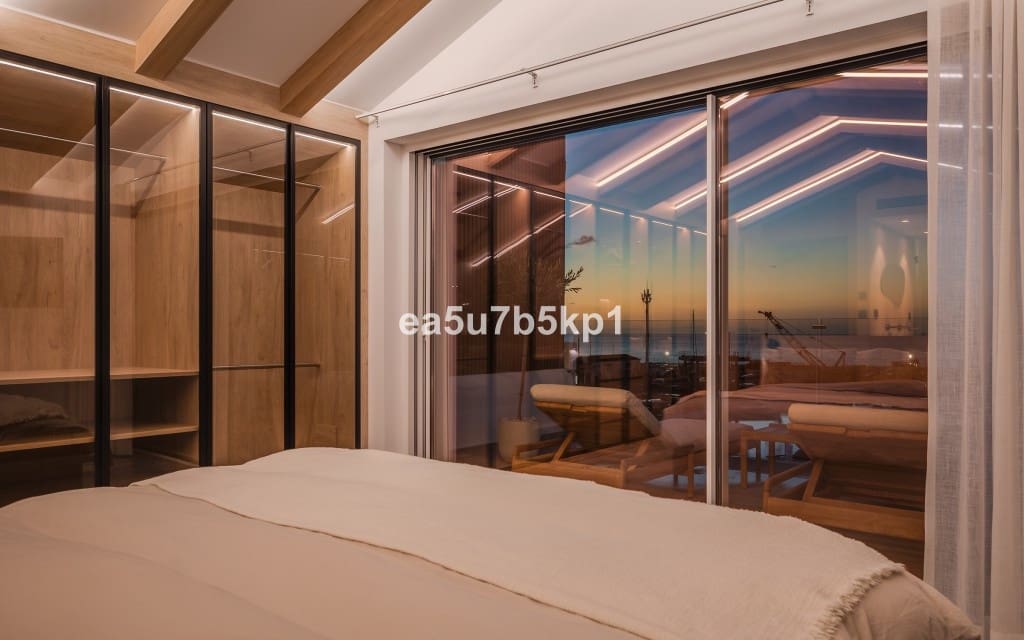 4 soveværelse Penthouse til salg i Puerto Banus - € 3.750.000 (Ref: 9038158)