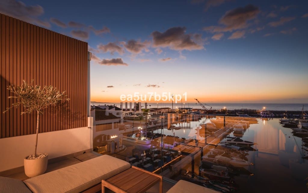4 soveværelse Penthouse til salg i Puerto Banus - € 3.750.000 (Ref: 9038158)