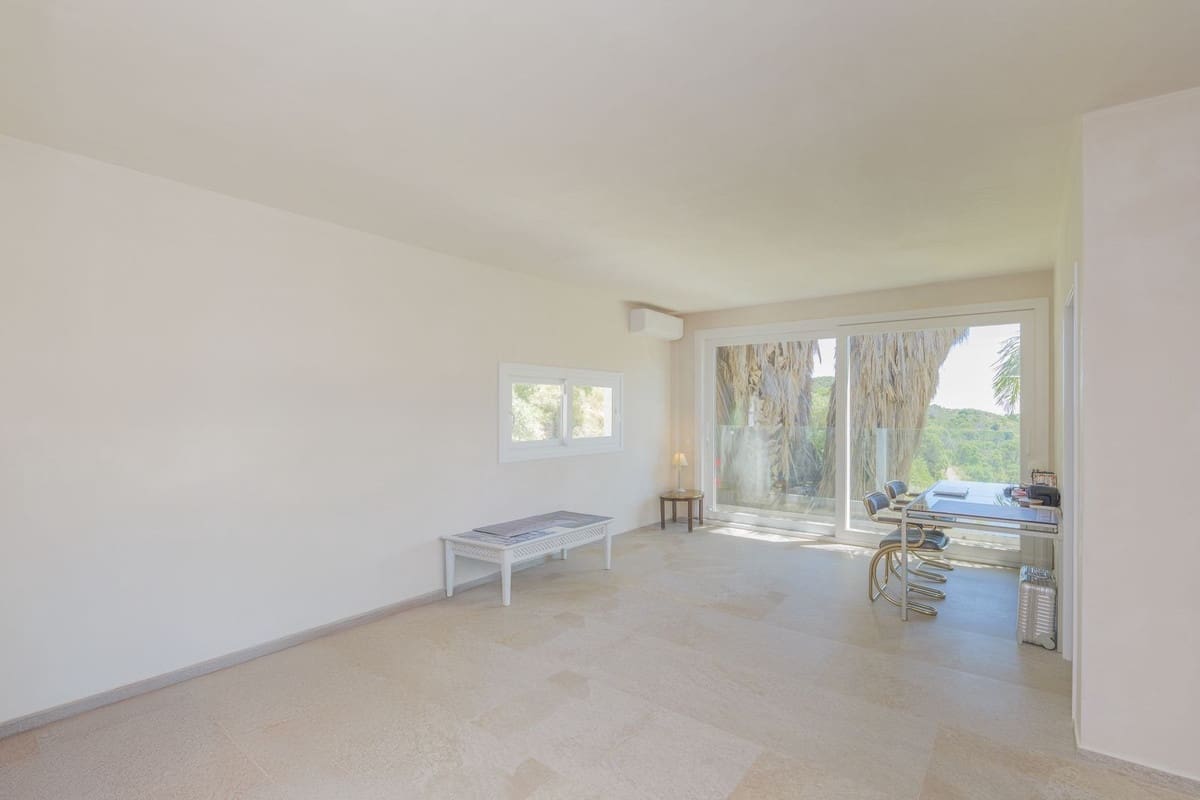 Ubebygd land til salgs i Estepona - € 3 500 000 (Ref: 9038160)