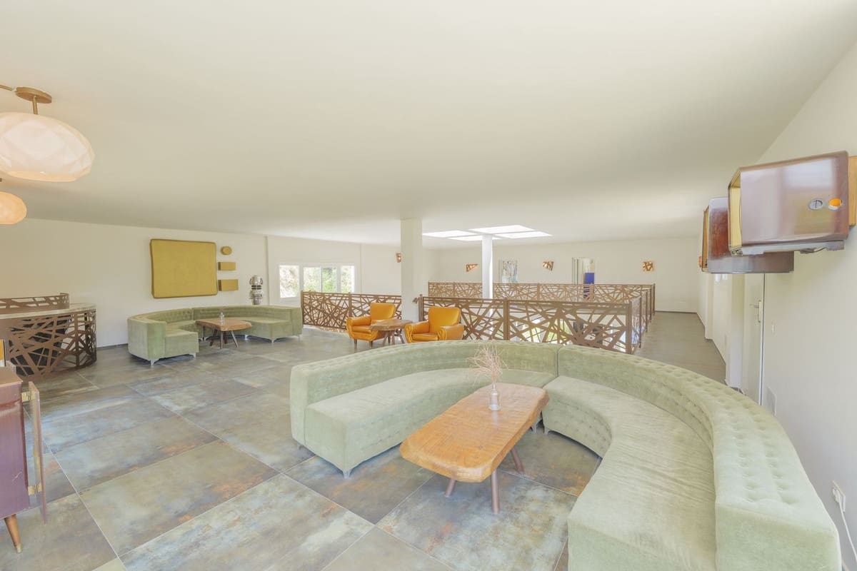 Ubebygd land til salgs i Estepona - € 3 500 000 (Ref: 9038160)