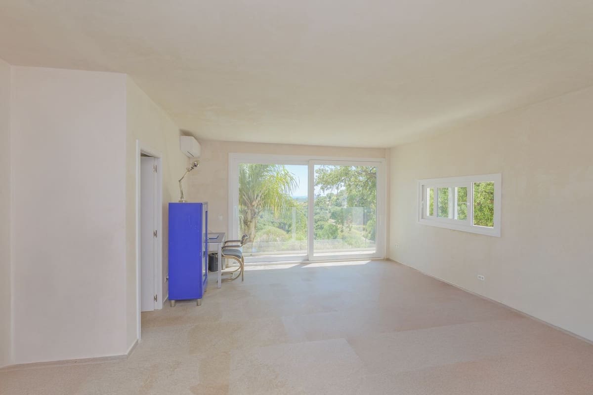 Ubebygd land til salgs i Estepona - € 3 500 000 (Ref: 9038160)