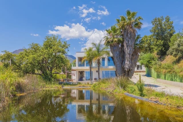 Ubebygd land til salgs i Centro, Estepona - € 3 500 000 (Ref: 9038160)