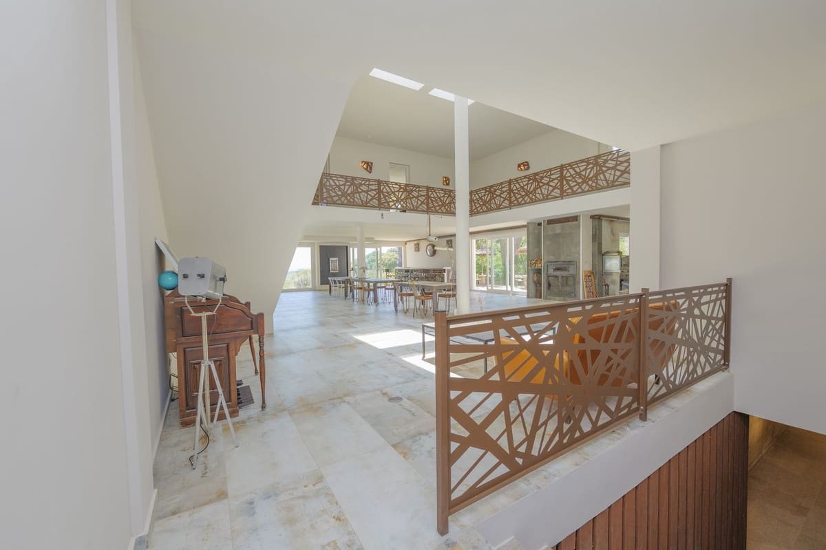 Ubebygd land til salgs i Estepona - € 3 500 000 (Ref: 9038160)