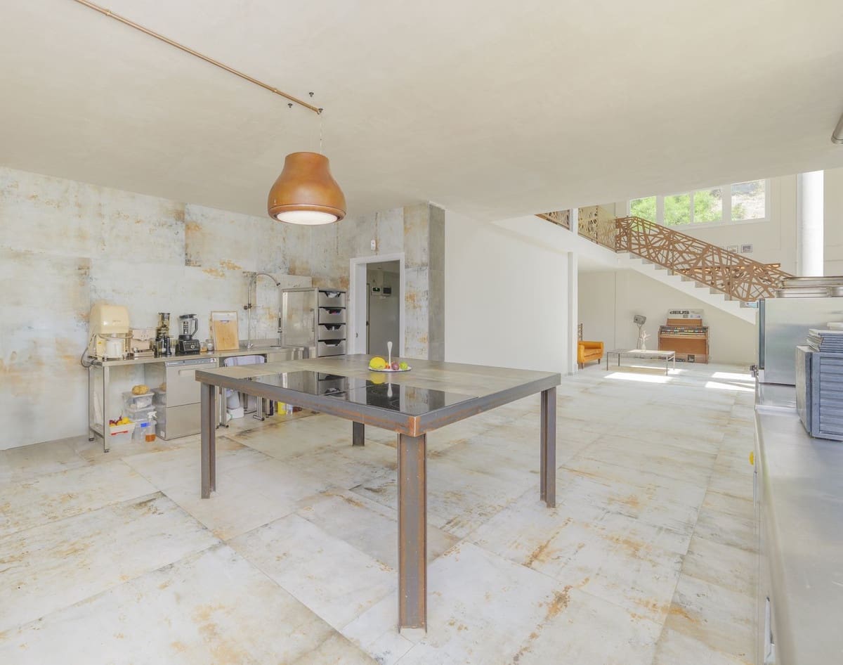 Ubebygd land til salgs i Estepona - € 3 500 000 (Ref: 9038160)