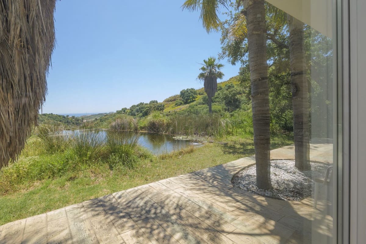 Ubebygd land til salgs i Estepona - € 3 500 000 (Ref: 9038160)