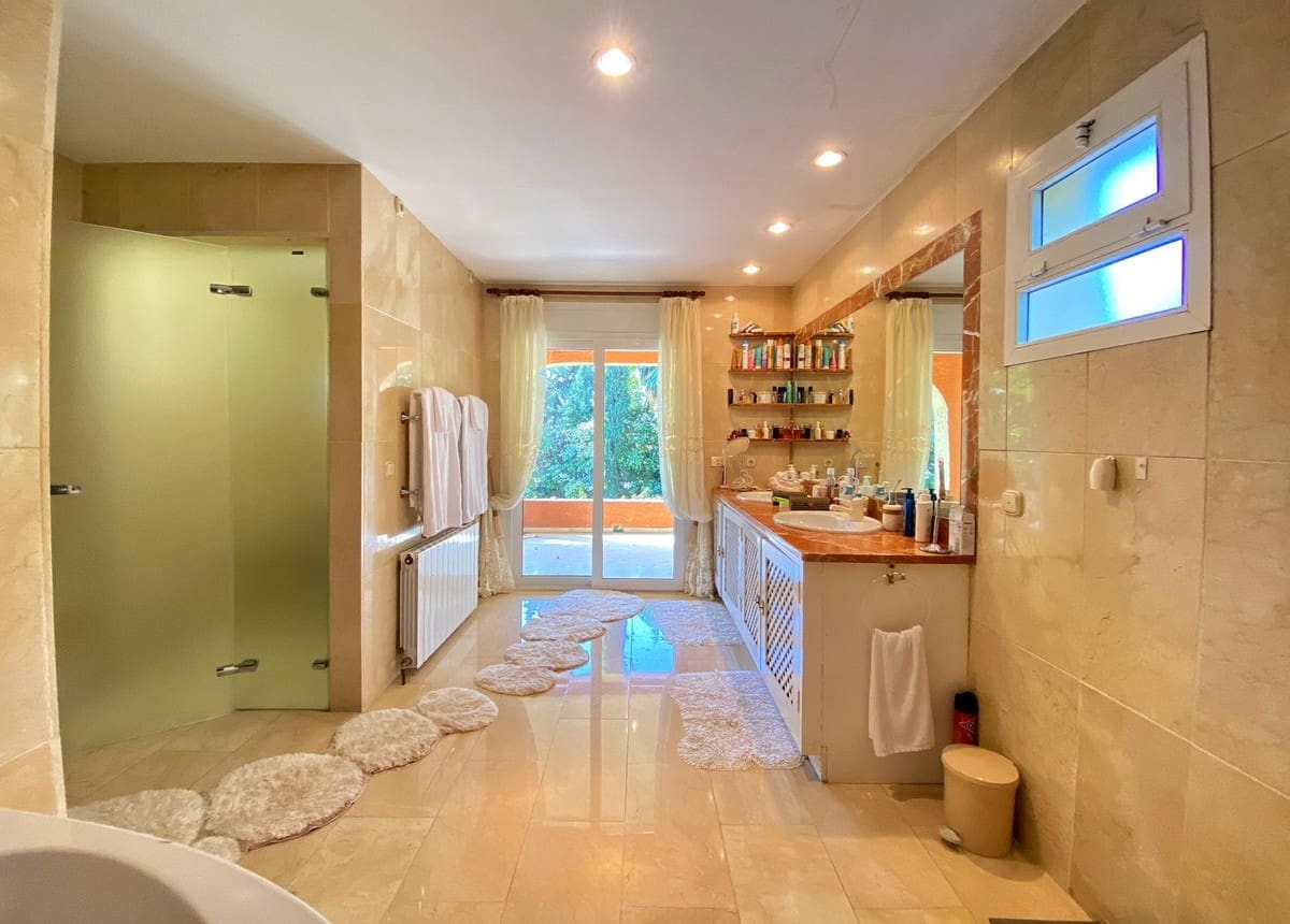 6 soveværelse Villa til salg i Marbella med swimmingpool garage - € 3.500.000 (Ref: 9038163)