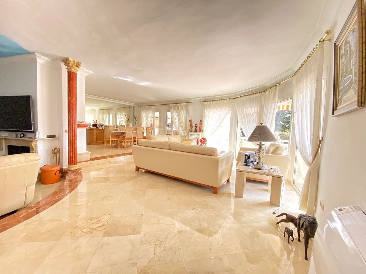 6 soveværelse Villa til salg i Marbella med swimmingpool garage - € 3.500.000 (Ref: 9038163)