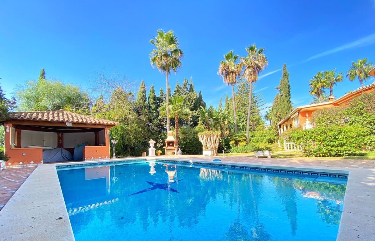 6 soveværelse Villa til salg i Marbella med swimmingpool garage - € 3.500.000 (Ref: 9038163)