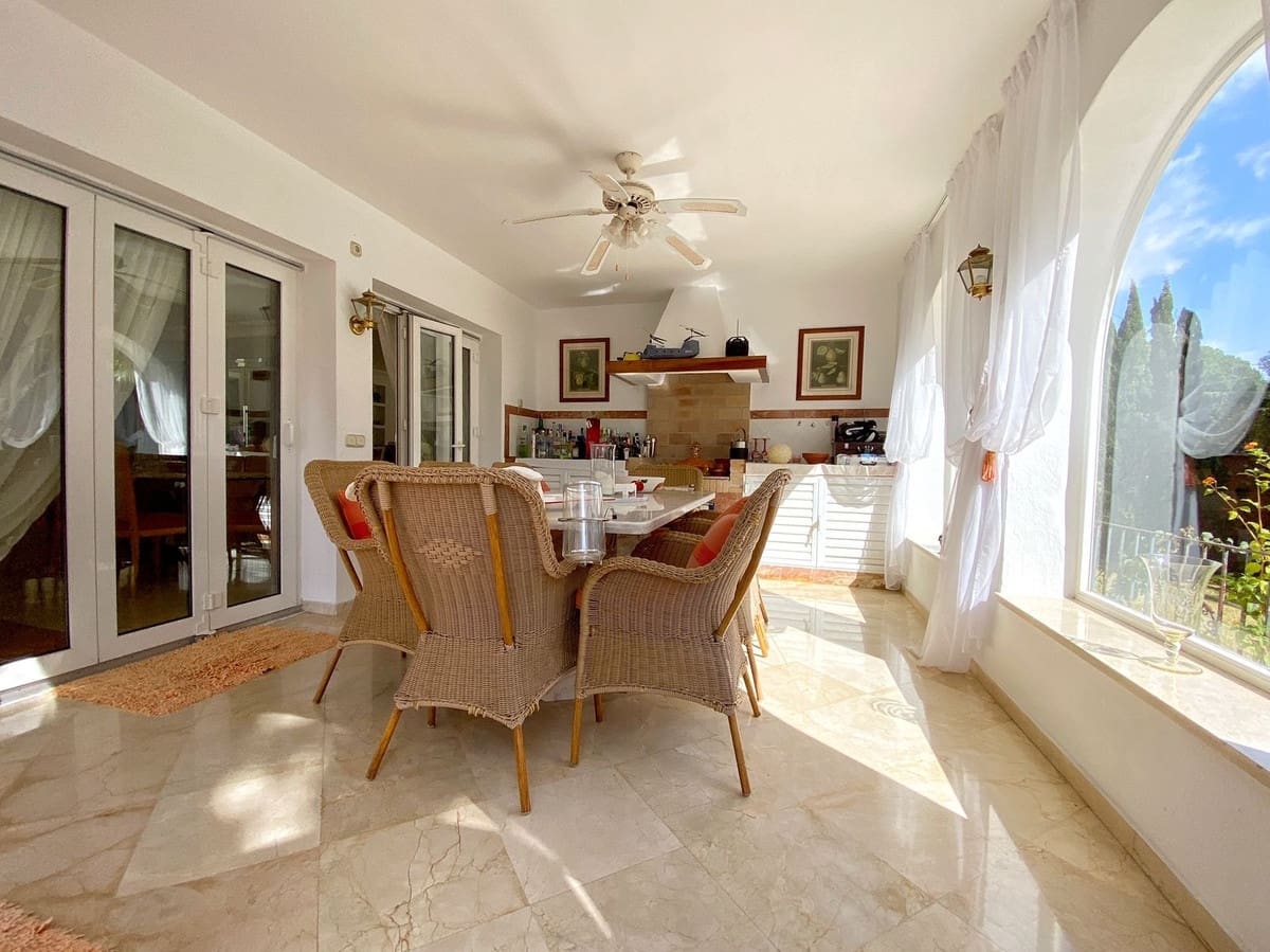 6 soveværelse Villa til salg i Marbella med swimmingpool garage - € 3.500.000 (Ref: 9038163)