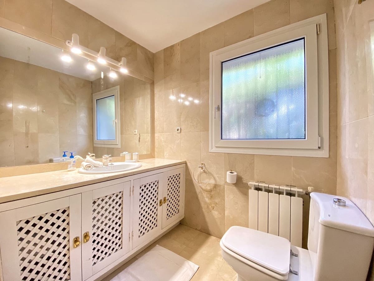 6 soveværelse Villa til salg i Marbella med swimmingpool garage - € 3.500.000 (Ref: 9038163)