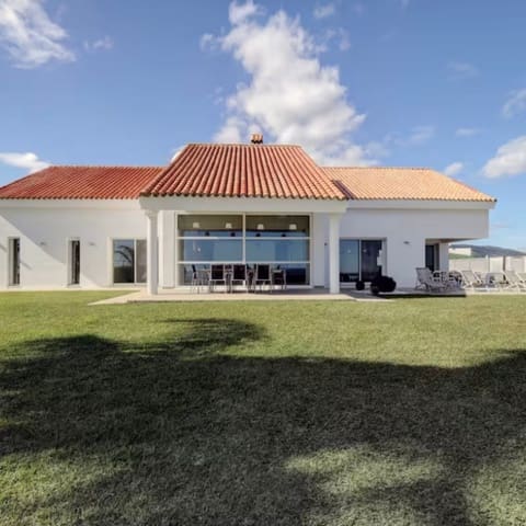 6 bedroom Villa for sale in Manilva Pueblo, Manilva with pool - € 2,500,000 (Ref: 9038165)