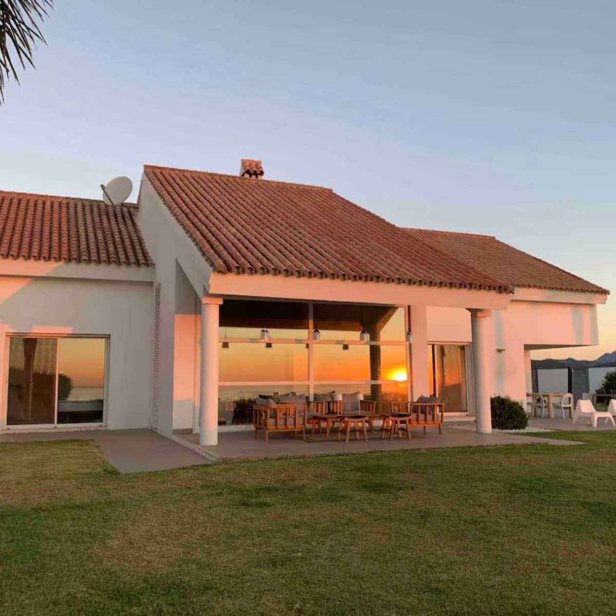 6 sypialnia Willa na sprzedaż w Manilva z basenem - 2 500 000 € (Ref: 9038165)