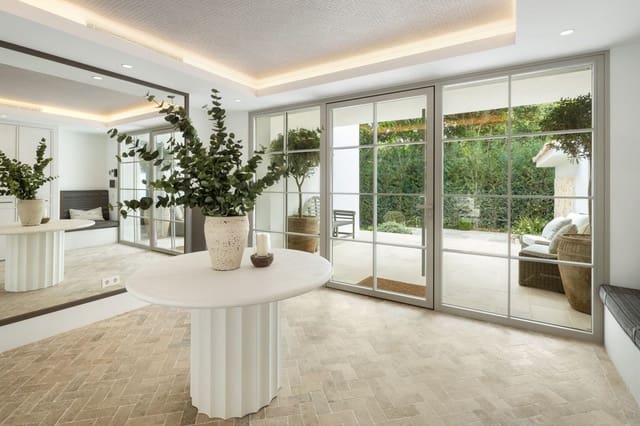 6 bedroom Villa for sale in Nagüeles Alto, Marbella with pool garage - € 8,950,000 (Ref: 9038171)