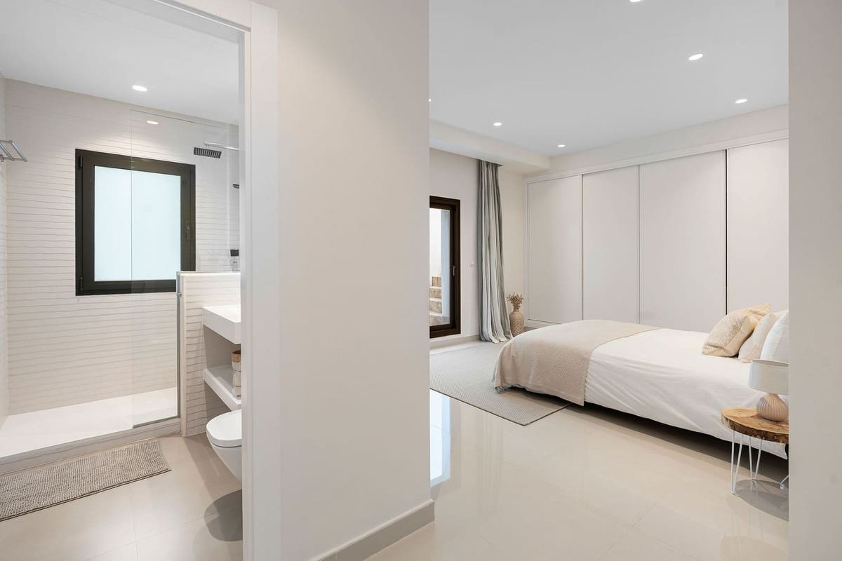 5 sypialnia Willa na sprzedaż w La Quinta z basenem garażem - 3 750 000 € (Ref: 9038175)