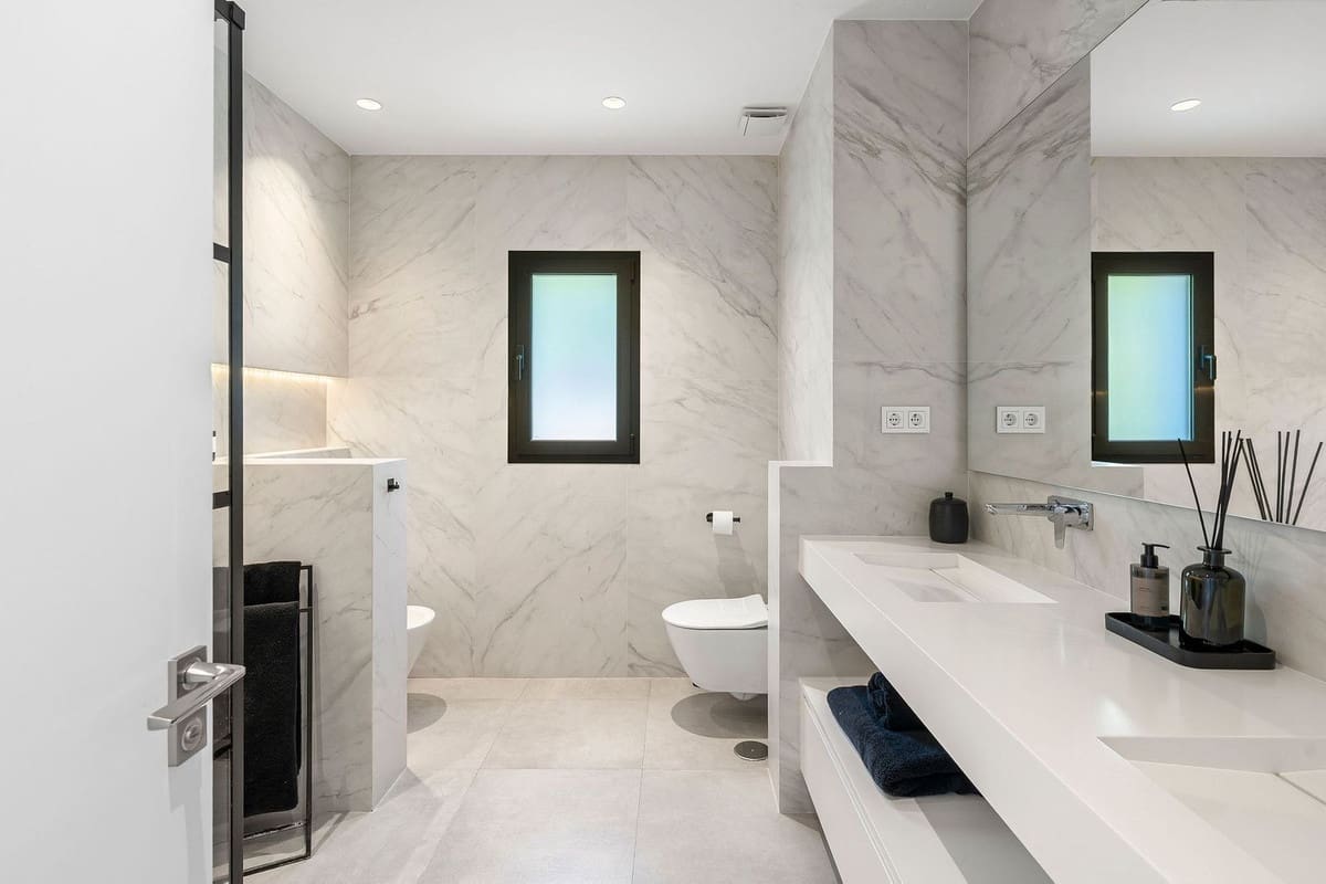 5 sypialnia Willa na sprzedaż w La Quinta z basenem garażem - 3 750 000 € (Ref: 9038175)