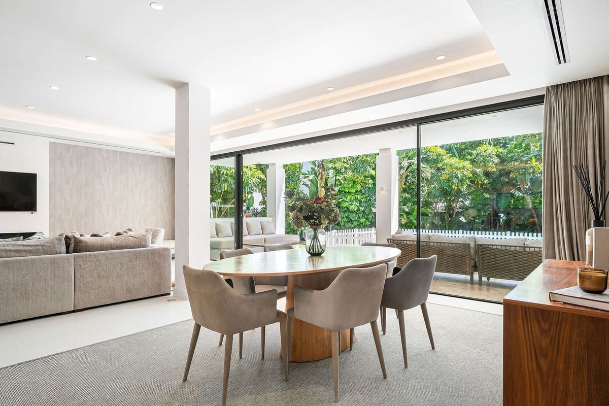 5 sypialnia Willa na sprzedaż w La Quinta z basenem garażem - 3 750 000 € (Ref: 9038175)