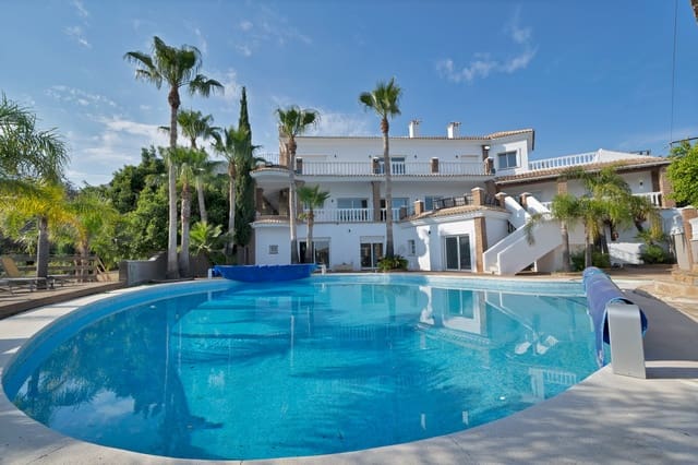 9 soveværelse Villa til salg i Carvajal, Fuengirola med swimmingpool - € 3.250.000 (Ref: 9038176)
