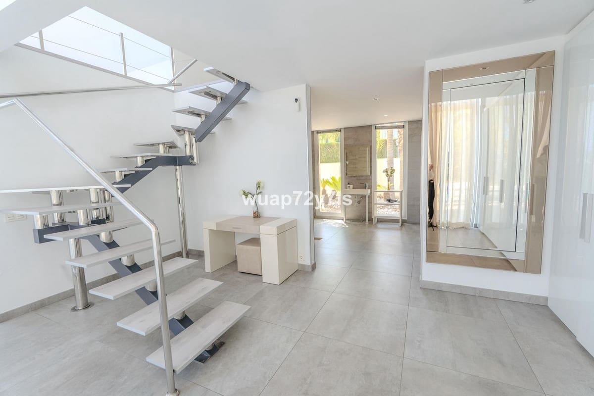 3 makuuhuone Huvila myytävänä paikassa Benahavis mukana uima-altaan - 3 750 000 € (Ref: 9038177)